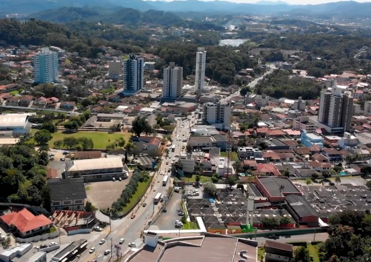 Zroo: Por que alugar seu próximo imóvel no bairro Escola Agrícola em Blumenau?